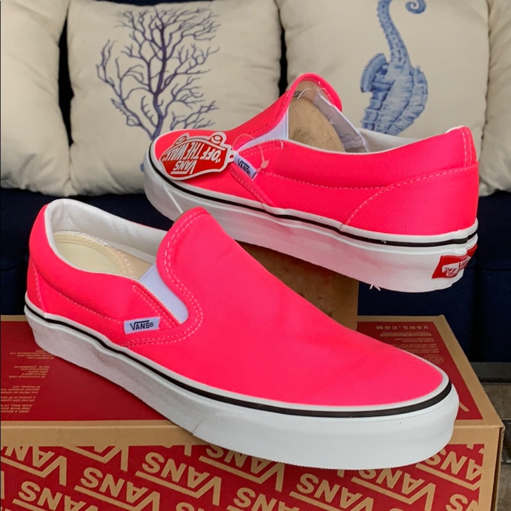 VANS CLASSIC SLIP ON NEON Knockout Pink/Tr Wht WMN - Picture 5 of 16